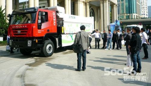 红岩杰狮可卸式垃圾车 上海国际专用设备展展